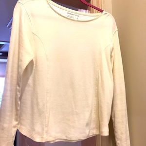 Ladies long-sleeved tee